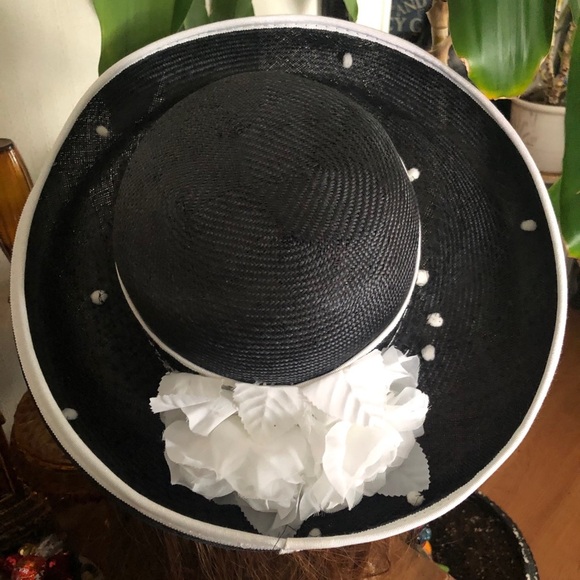 Vintage Black & White Derby Hat main image 9